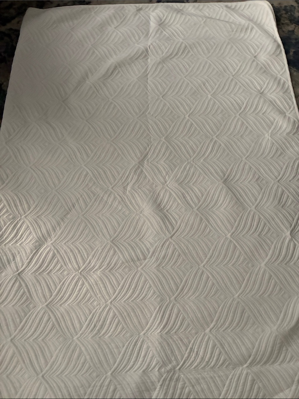 Bed Bath & Beyond White Quilted Comforter with Geometric Stitching